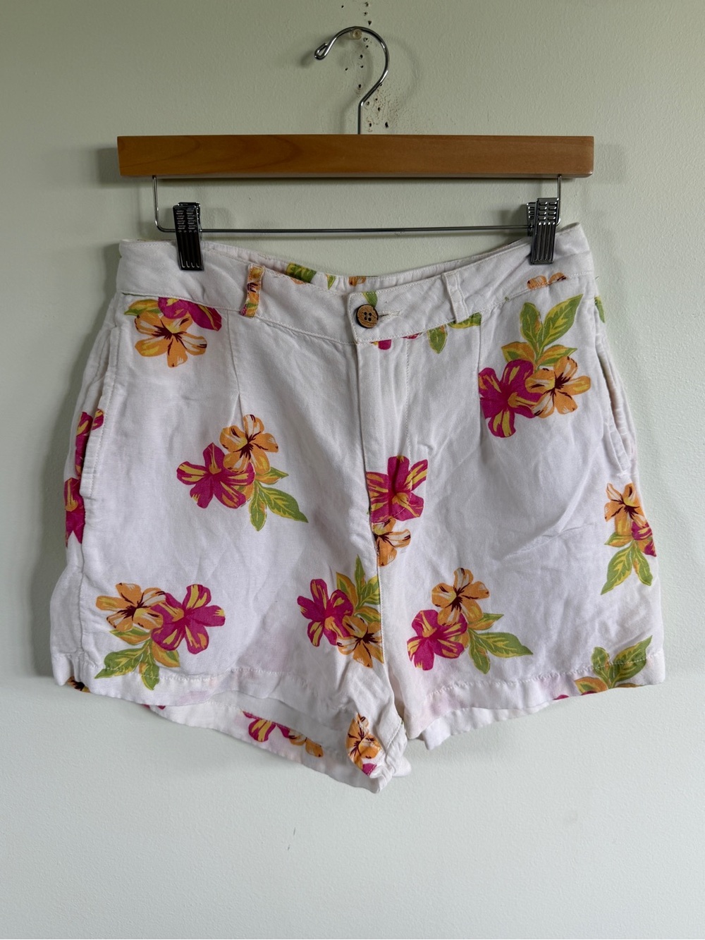 Rip Curl White Floral Print Linen-Blend Shorts pockets medium